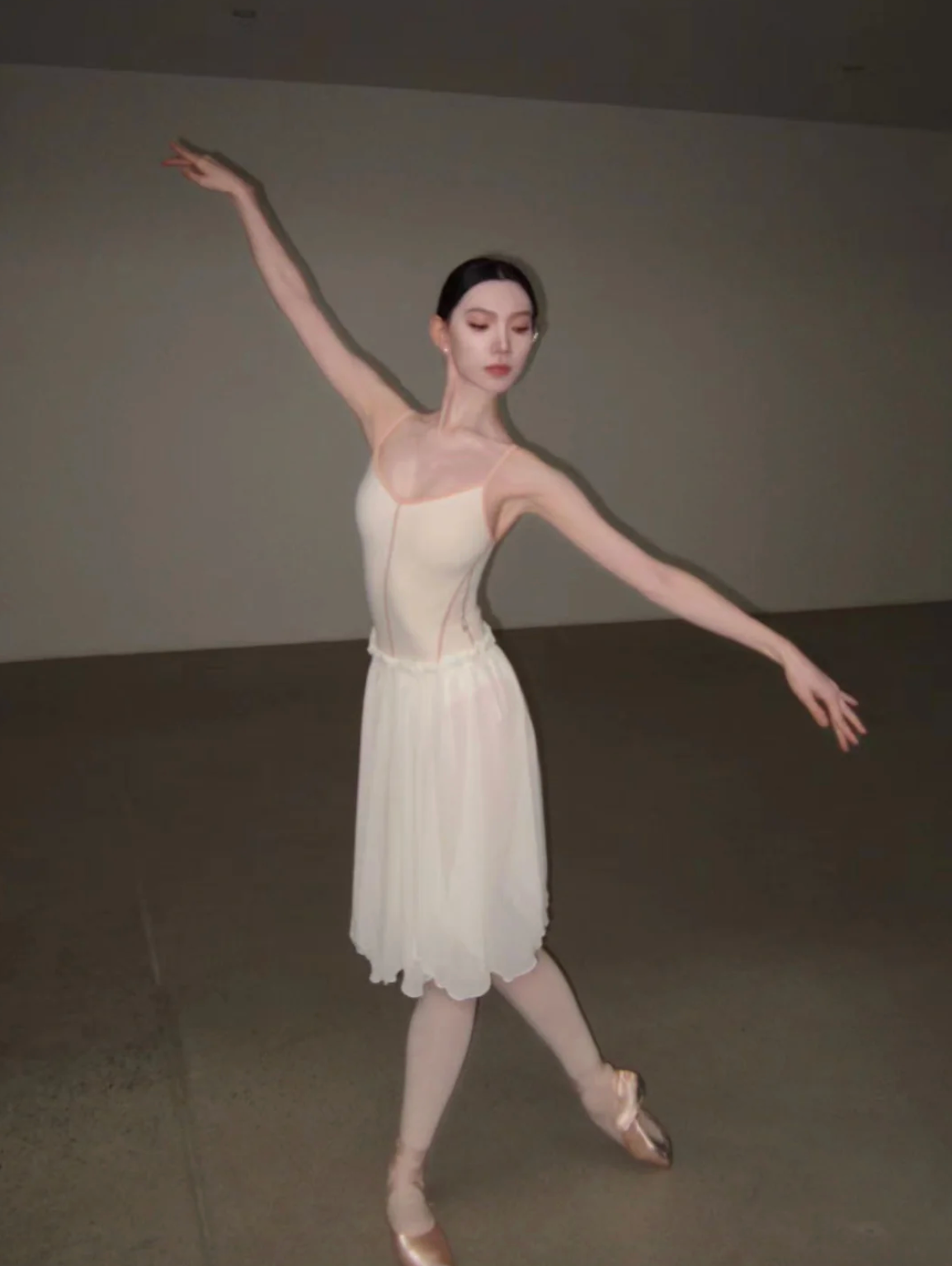 Leotardo Spaghetti Strap Ivory and Peach Color mix Typha